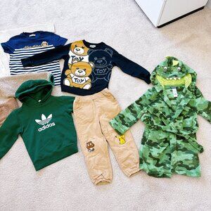 3-4 YEARS BOY MOSCHINO SWEATER AND TEE, ROBE, PRICE FOR ALL